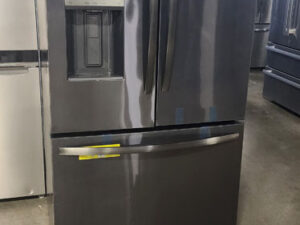 Frigidaire 27.8-cu ft French Door Refrigerator with Ice Maker (Black Stainless Steel) ENERGY STAR