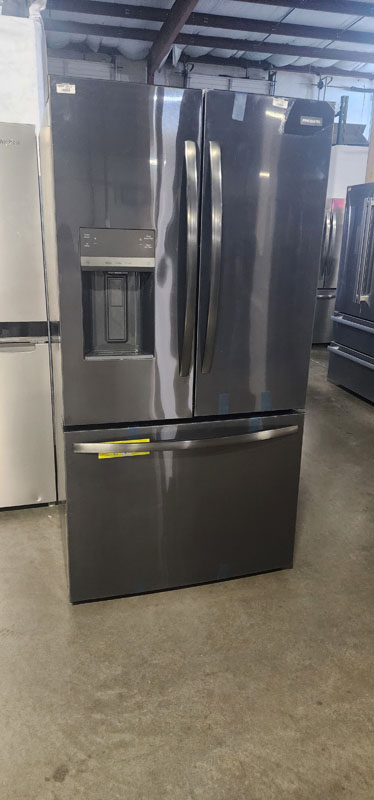 Frigidaire 27.8-cu ft French Door Refrigerator with Ice Maker (Black Stainless Steel) ENERGY STAR