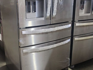 26.2-cu ft 4-Door French Door Refrigerator with Ice Maker (Fingerprint-Resistant Stainless Steel)
